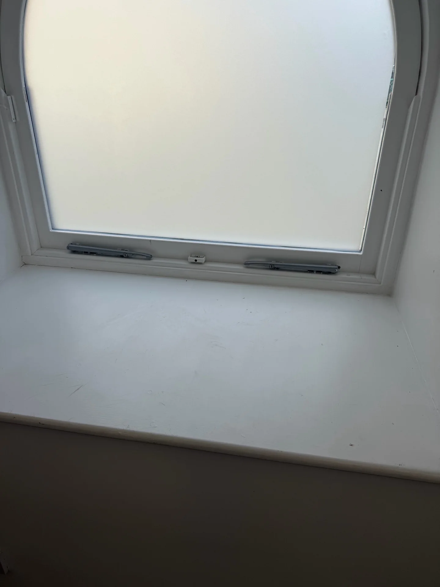 Before-condition view from the user-labelled Mount Pellon NET College interior cleaning record